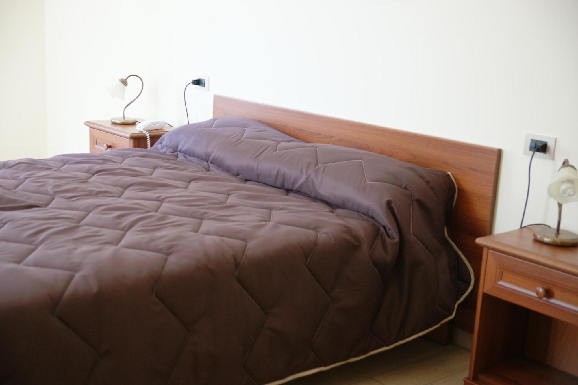 Standard Double Room,67666367:JPEG